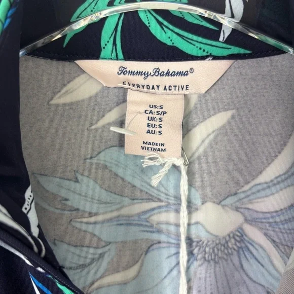 Tommy Bahama NWT UPF 50 Full Zip Golf Jacket Top Size Small - Picture 6 of 9